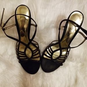 The touch of Nina dressy shoes